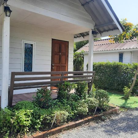 דירות Ban Mai  Homlomchomsuan หอมลมชมสวน מראה חיצוני תמונה